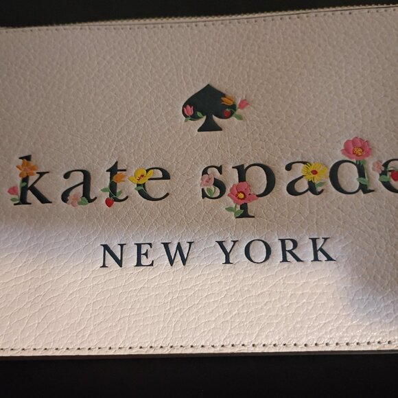 kate spade Pink Wristlet - Picture 2 of 5